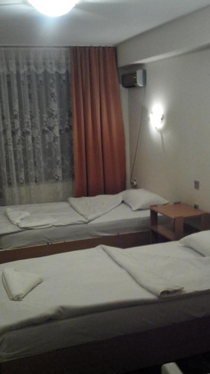 Central Park Family Hotel Kavarna Szoba fotó