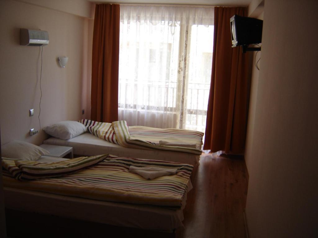 Central Park Family Hotel Kavarna Szoba fotó